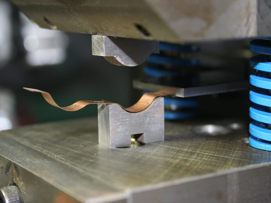 金型レス・簡易金型プレス加工